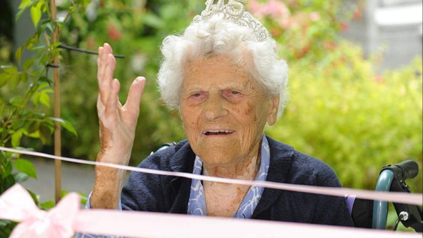 110 Yaşında Covid'i Yendi, 117 Yaşına Bastı: Dünyanın En Yaşlı İnsanı Ethel Caterham'ın Uzun Yaşam Sırrı