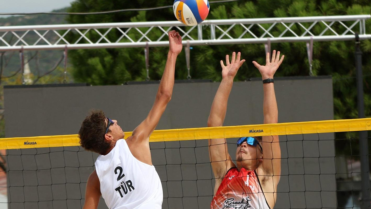2026 CEV 18 Yaş Altı Avrupa Plaj Voleybolu Şampiyonası İzmir'de Heyecanla Başladı