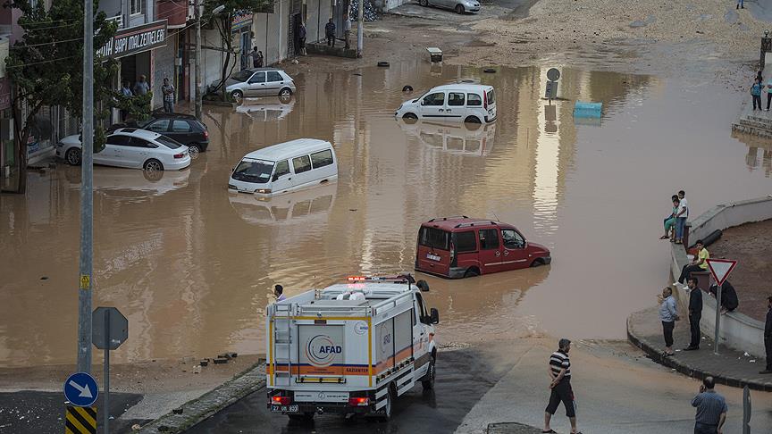 26 İL İÇİN SARI VE TURUNCU KODLU UYARI: SEL VE SU BASKINLARINA DİKKAT