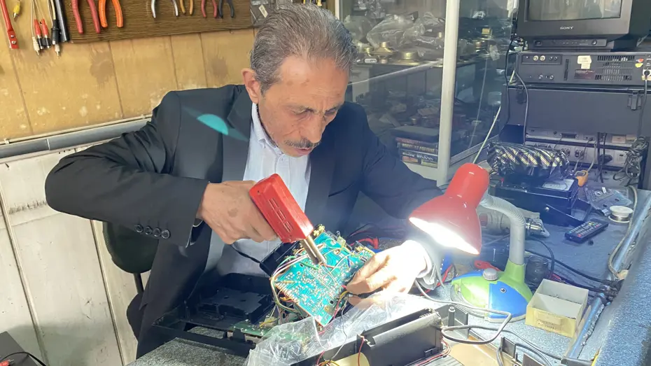 74 Yaşındaki Necip Usta Yarım Asırdır Geçmişin Sesini Onarıyor