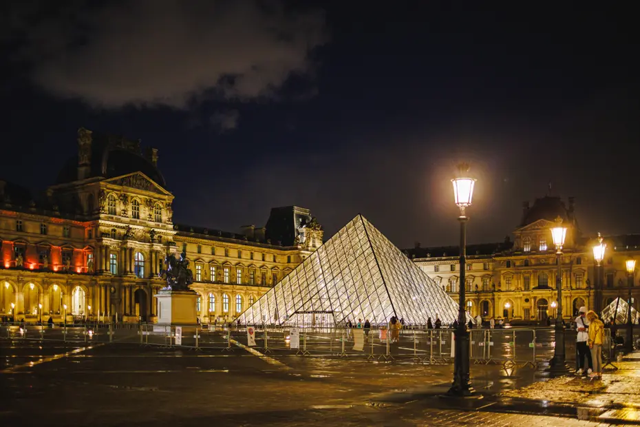 88 Milyon Euro'luk Louvre Müzesi Soygunu: 25 Bin Euro İçin Tarihi Çaldılar