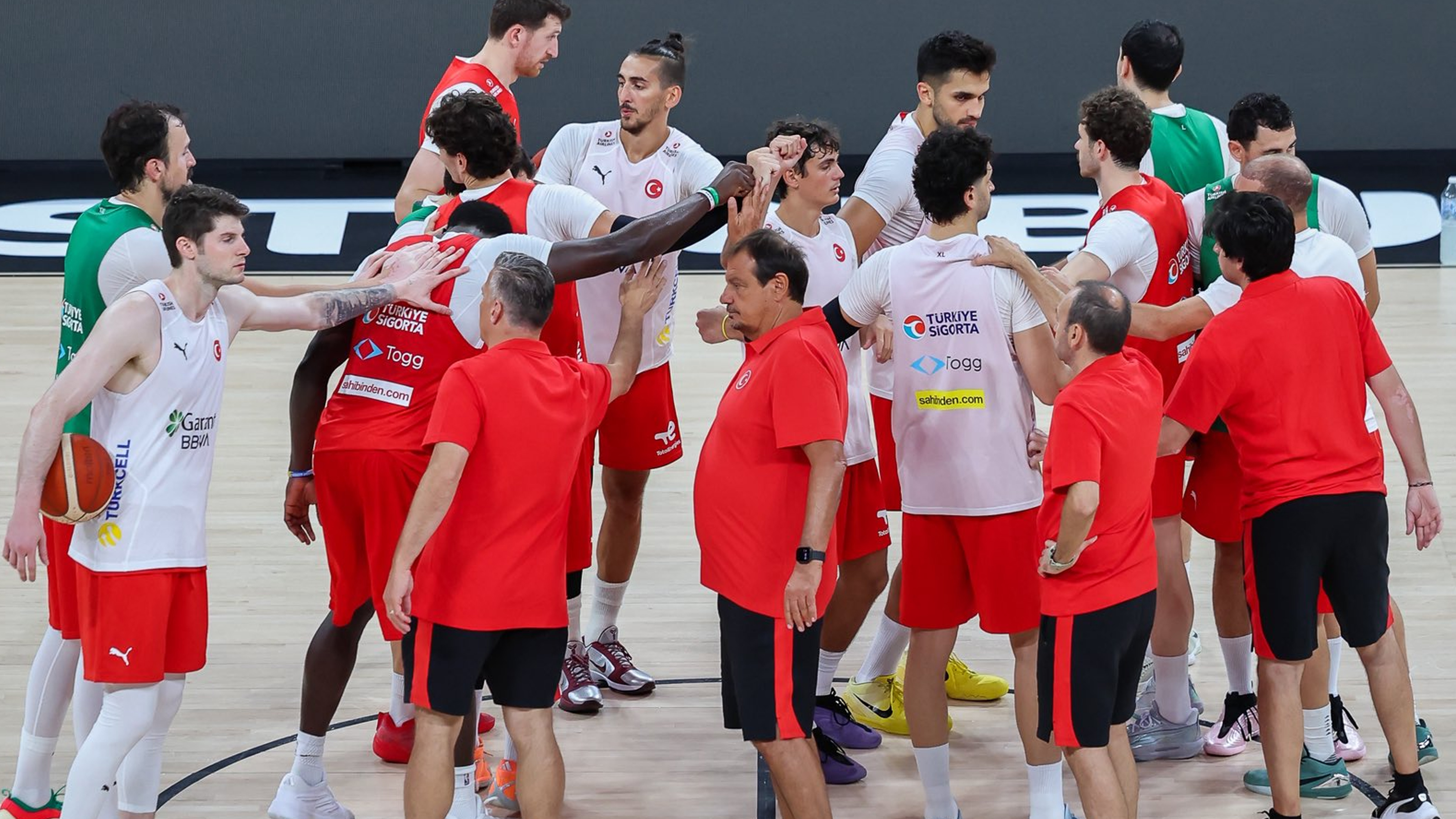 A Milli Erkek Basketbol Takımı, Süper Kupa İçin Almanya'ya Gitti