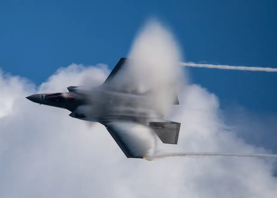 ABD'de F-35 Savaş Uçağı Düştü: Pilot Son Anda Kurtuldu