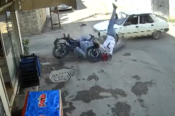 Adıyaman'da Korkunç Kaza: Motosiklet Sürücüsü Metrelerce Havaya Fırladı