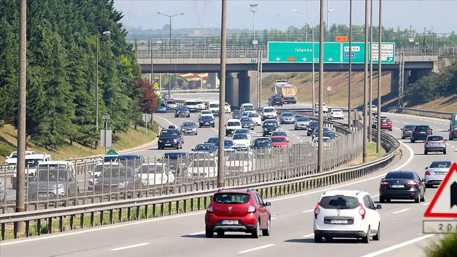 Anadolu Otoyolu'nda Kritik Çalışma: İstanbul Yönü Trafiğe Kapatılıyor