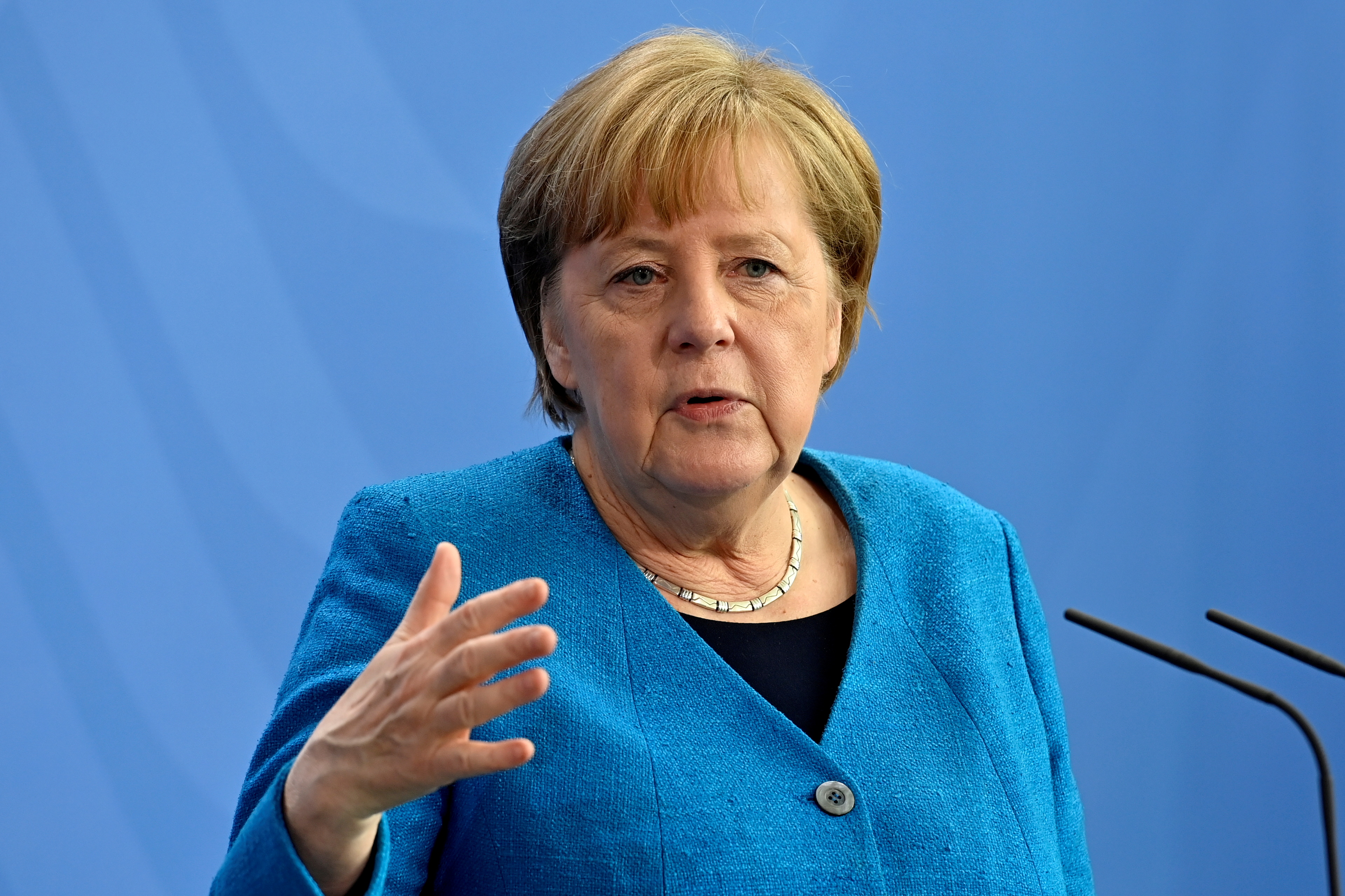 Angela Merkel'den AfD'nin Seçim Zaferi Sonrası Sert Açıklama: İçim Kan Ağlıyor