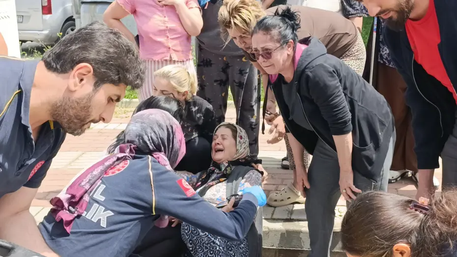 Antalya'da Kahreden Kaza: Öğrenci Servisi Görme Engelli Yayaya Çarptı