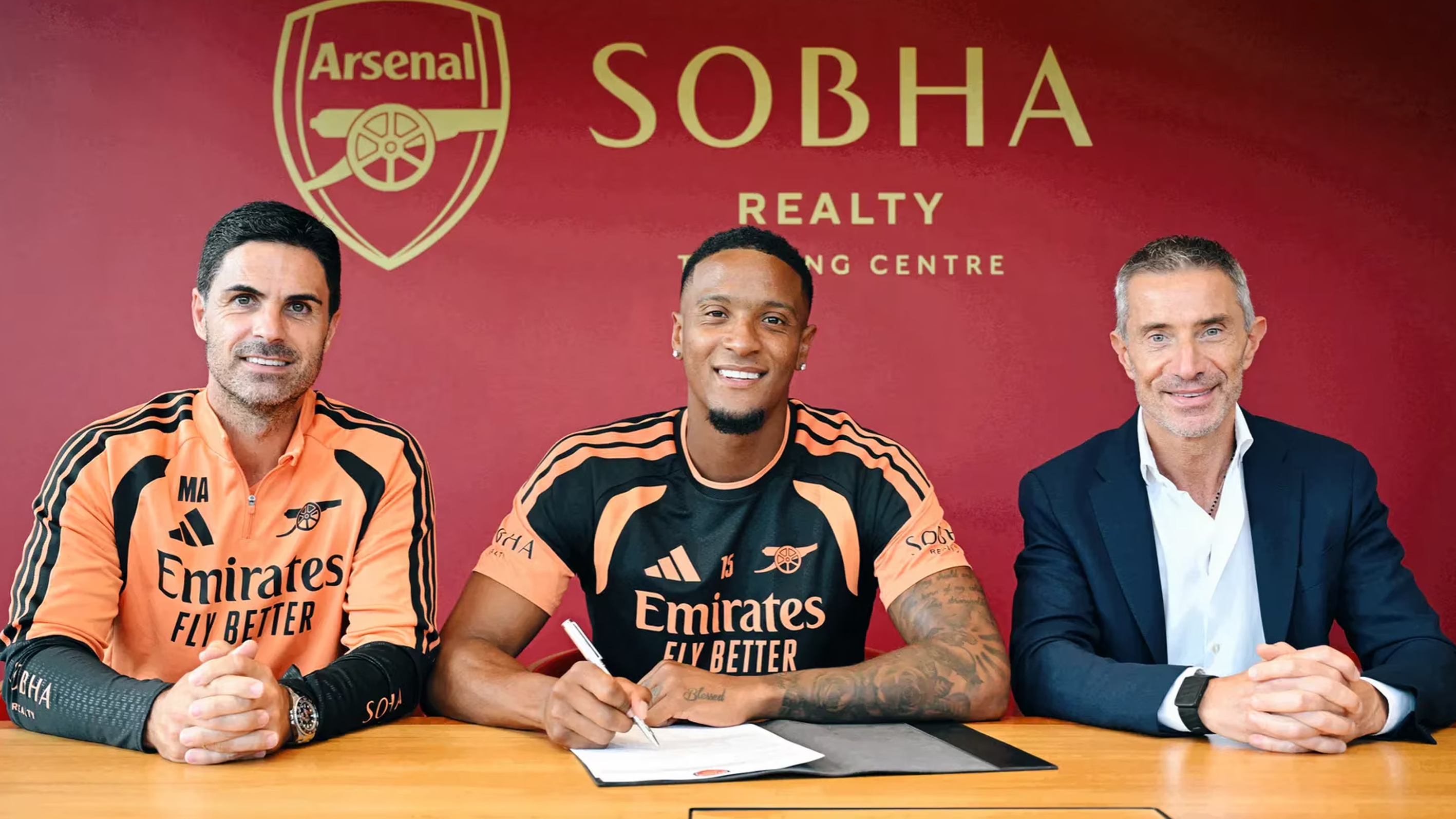 Arsenal'den Dev Transfer: Ezri Konsa Kadroya Katıldı