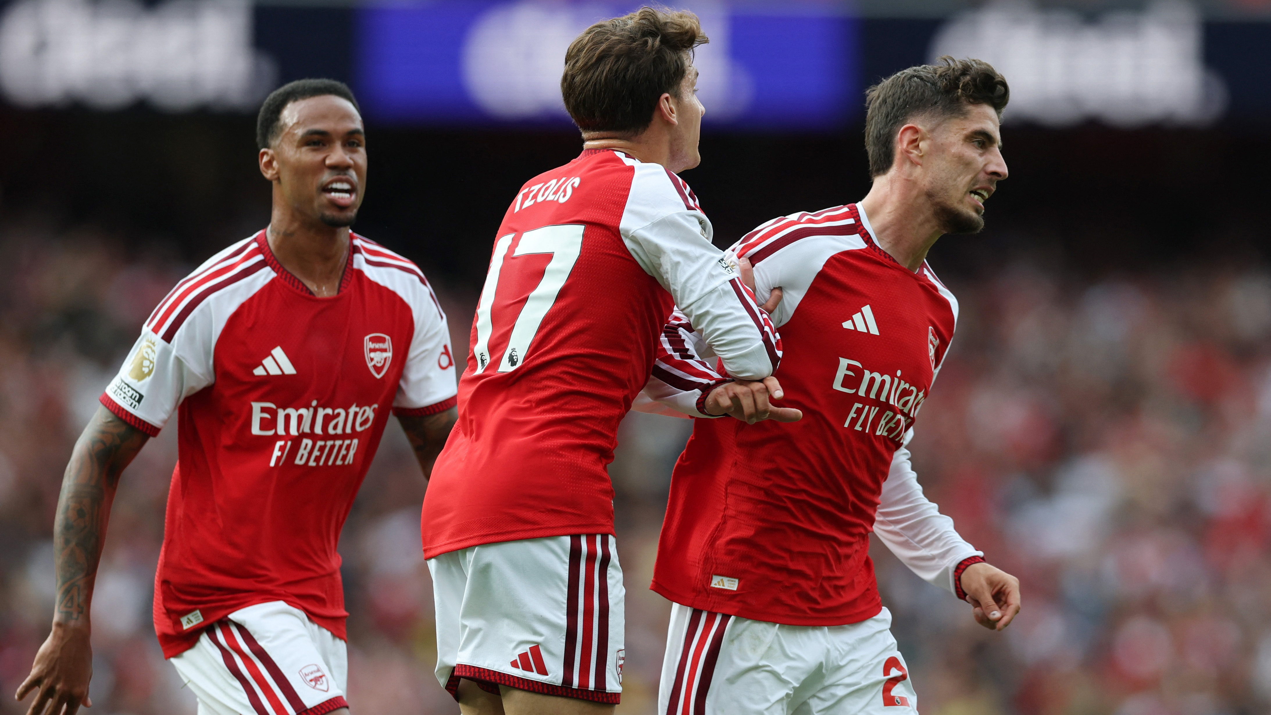 Arsenal'den Londra Derbisinde Muhteşem Geri Dönüş