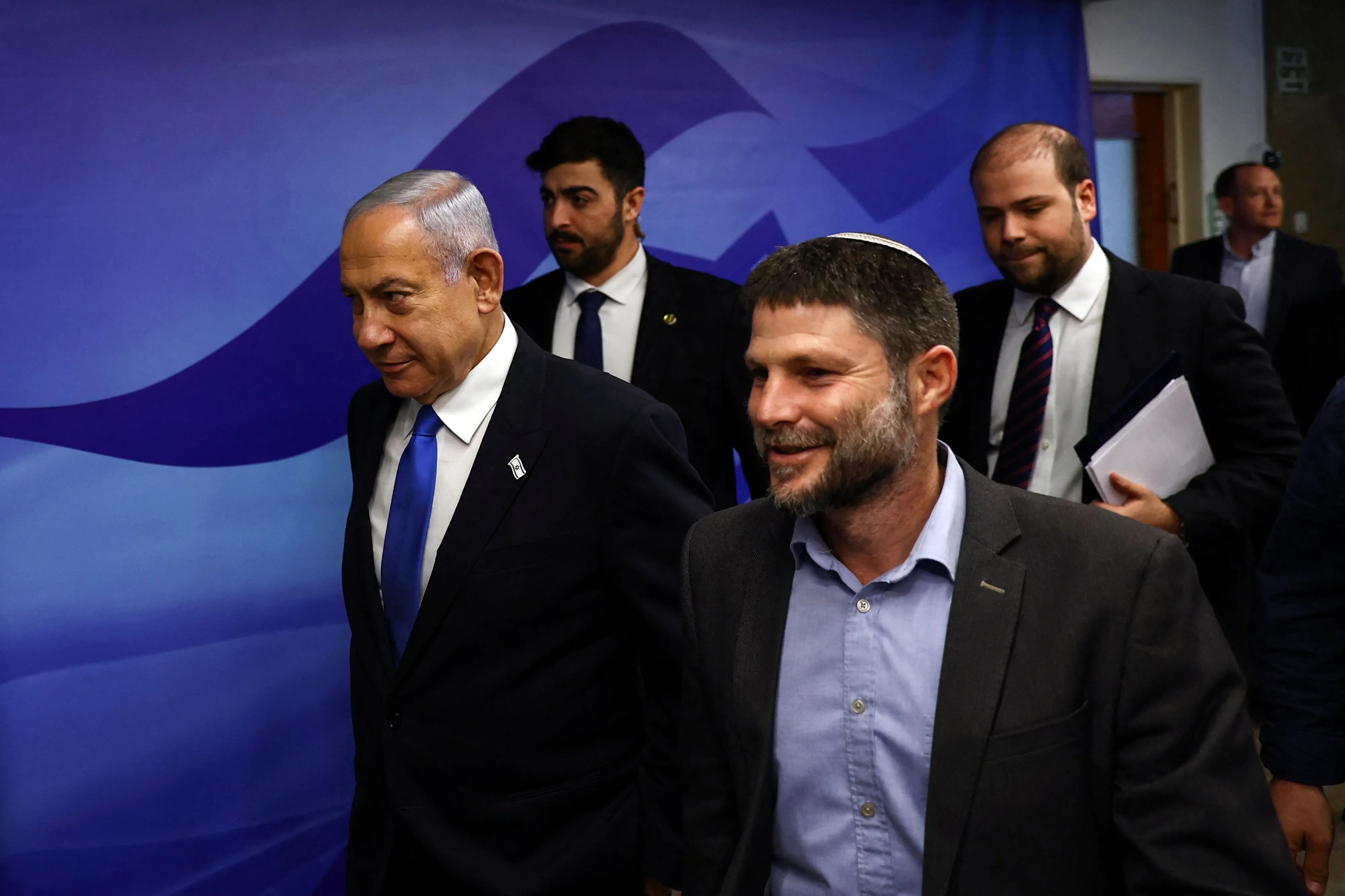 Askerlik Krizi Netanyahu'nun Ortağını Baraj Altına İtti