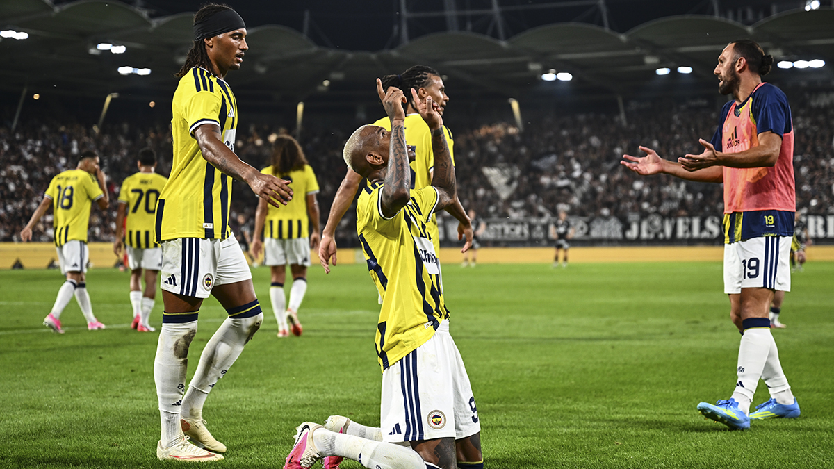 Avusturya Basını Fenerbahçe'yi Konuşuyor: Sturm Graz Zaferi Ülke Genelinde Yankı Uyandırdı
