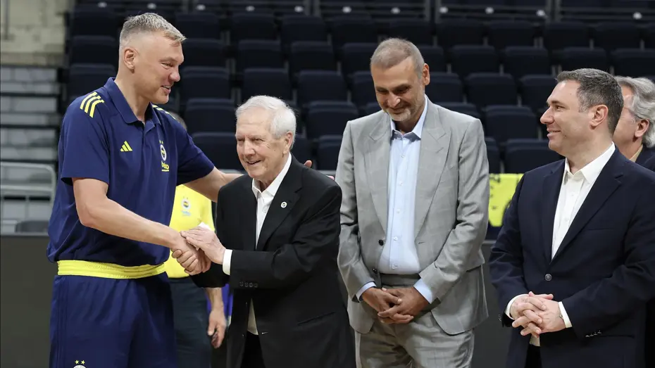 Aziz Yıldırım'dan Fenerbahçe Beko'ya Final Öncesi Moral Ziyareti