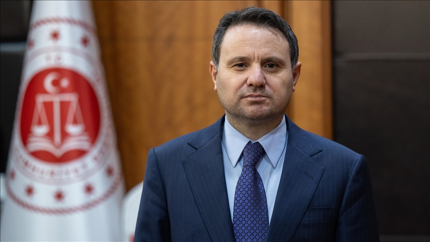 Bakan Gürlek'ten İdris Naim Şahin'e Araç Tepkisi: Söyledikleri ile Dosyadaki Kayıtlar Uyuşmuyor