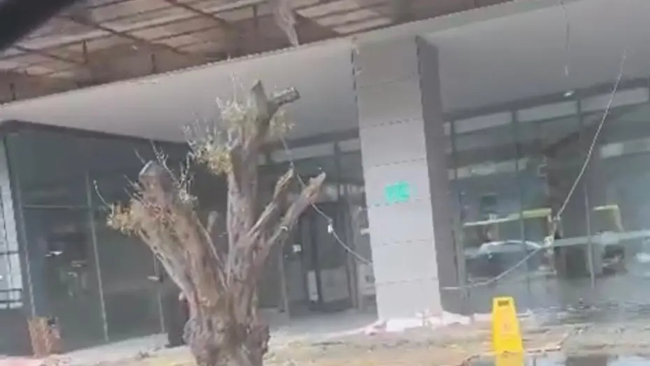 Batman'da Şiddetli Sağanak: AVM Tavani Çöktü ve Sel Felaketi Yaşandı