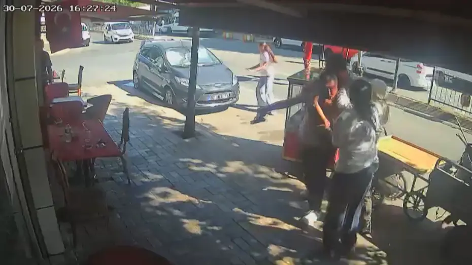 Bayrampaşa'da Laf Atma Kavgası Facia ile Bitti: Güvenlik Kamerası Görüntüleri Ortaya Çıktı
