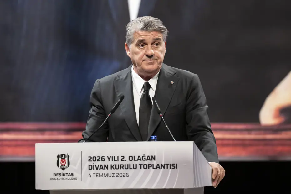 Beşiktaş Başkanı Serdal Adalı'dan Çarşı Grubuna Yanıt: Tribünler Takıma Katkı Sağlamadı