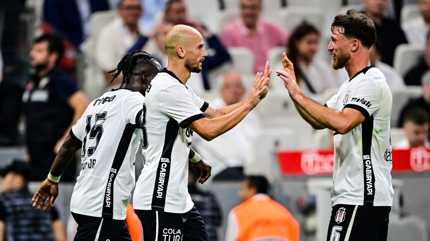 Beşiktaş Taraftarı Önünde Sahaya Çıkıyor: İlk 11'ler Belli Oldu