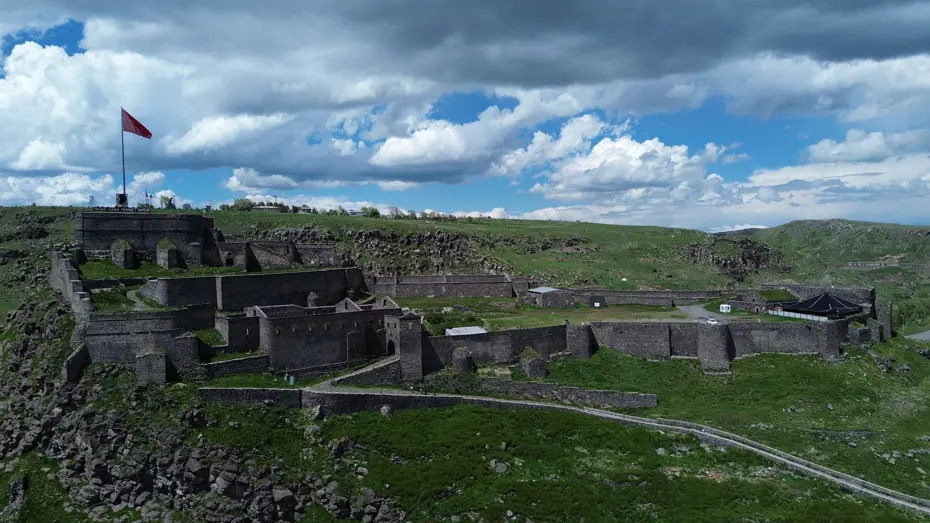 Bin Yıllık Tarihiyle Kars Kalesi UNESCO Yolcusu