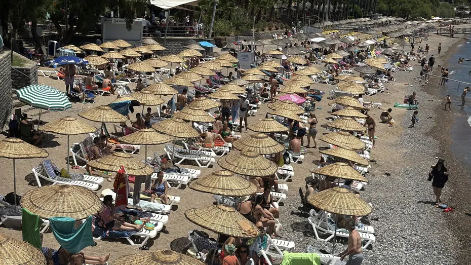 Bodrum'da Bayram Coşkusu: 150 Bin Araçlık Büyük Hareketlilik