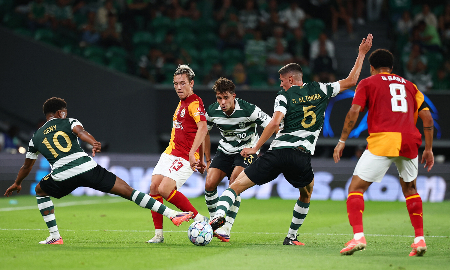 Bu Seviyenin Altında Bir Futbolcu: Spor Yazarlarından Galatasaray Değerlendirmesi