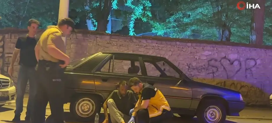 Burdur'da Şoke Eden Kaza: Ayağı Alçılı ve 3.58 Promil Alkollü Motosiklet Sürücüsü Park Halindeki Otomobillere Çarptı