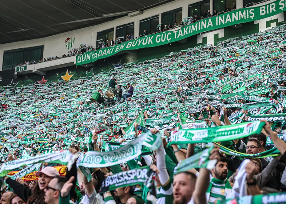 Bursaspor Taraftarından Rekor İlgi: Tüm Kombineler Tükendi