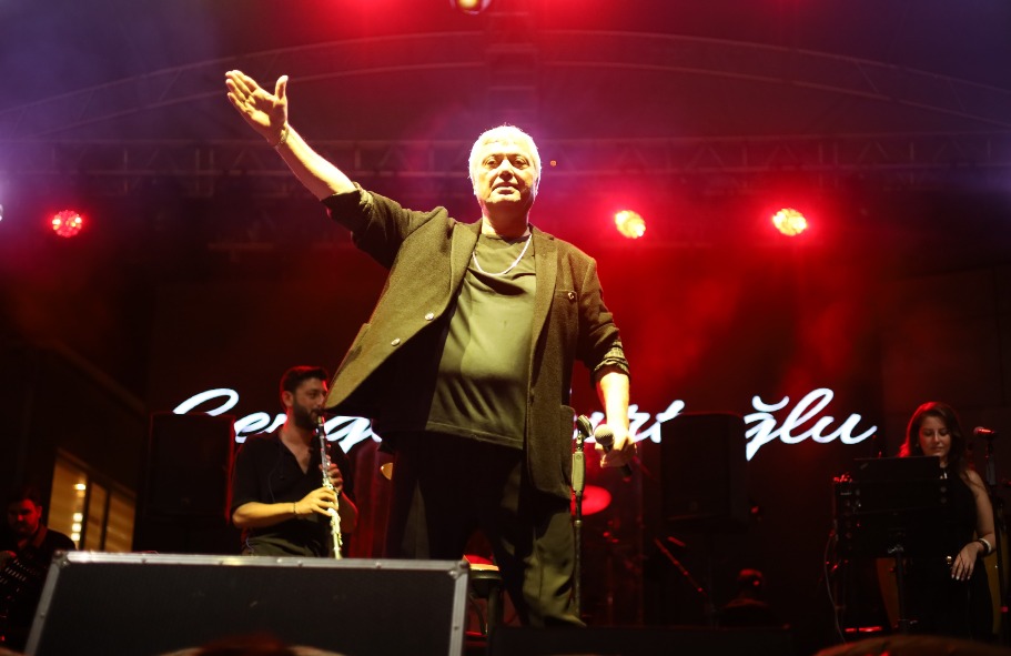 Cengiz Kurtoğlu'ndan Bursa'da Unutulmaz Konser ve Yoğun İlgi