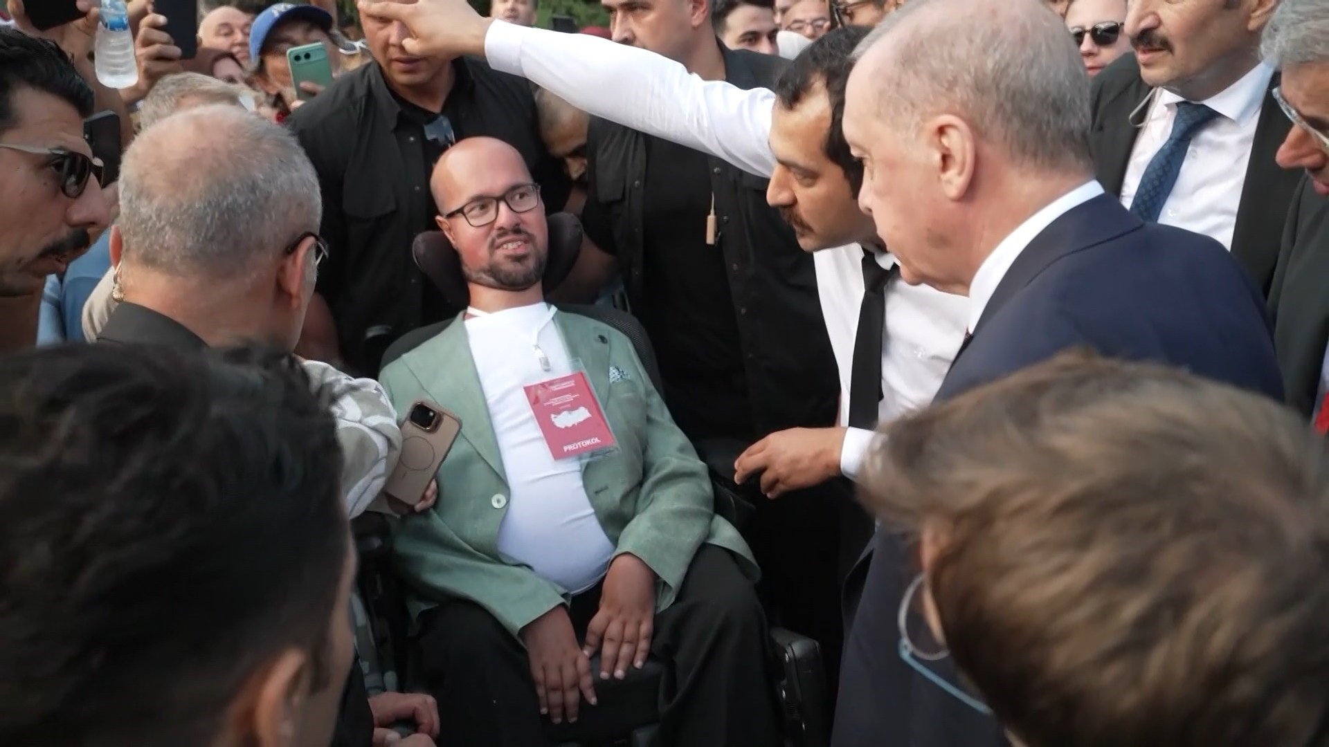 Cumhurbaşkanı Erdoğan'ın Samsun'daki Anlamlı Jesti: Engelli Genç Emre Vural O Anları Anlattı