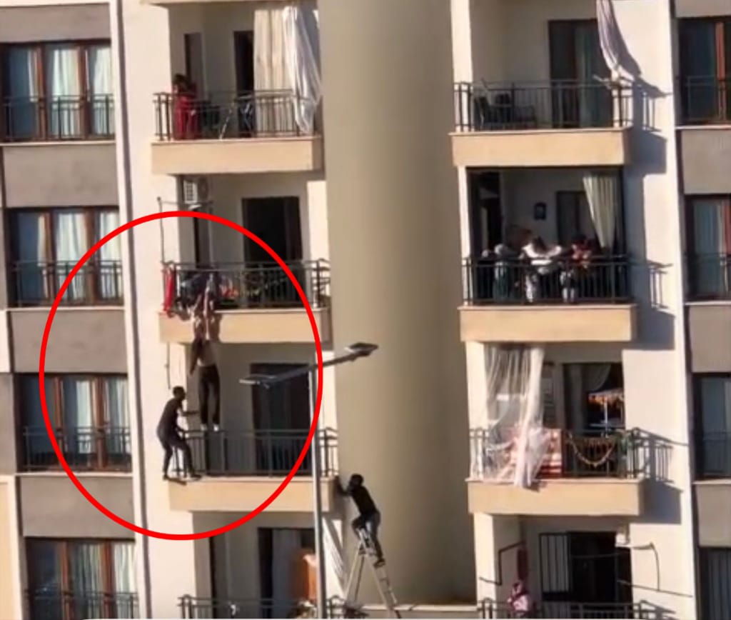 Diyarbakır'da Kahramanlık: İkinci Kata Tırmanarak Çocuğu Kurtardı