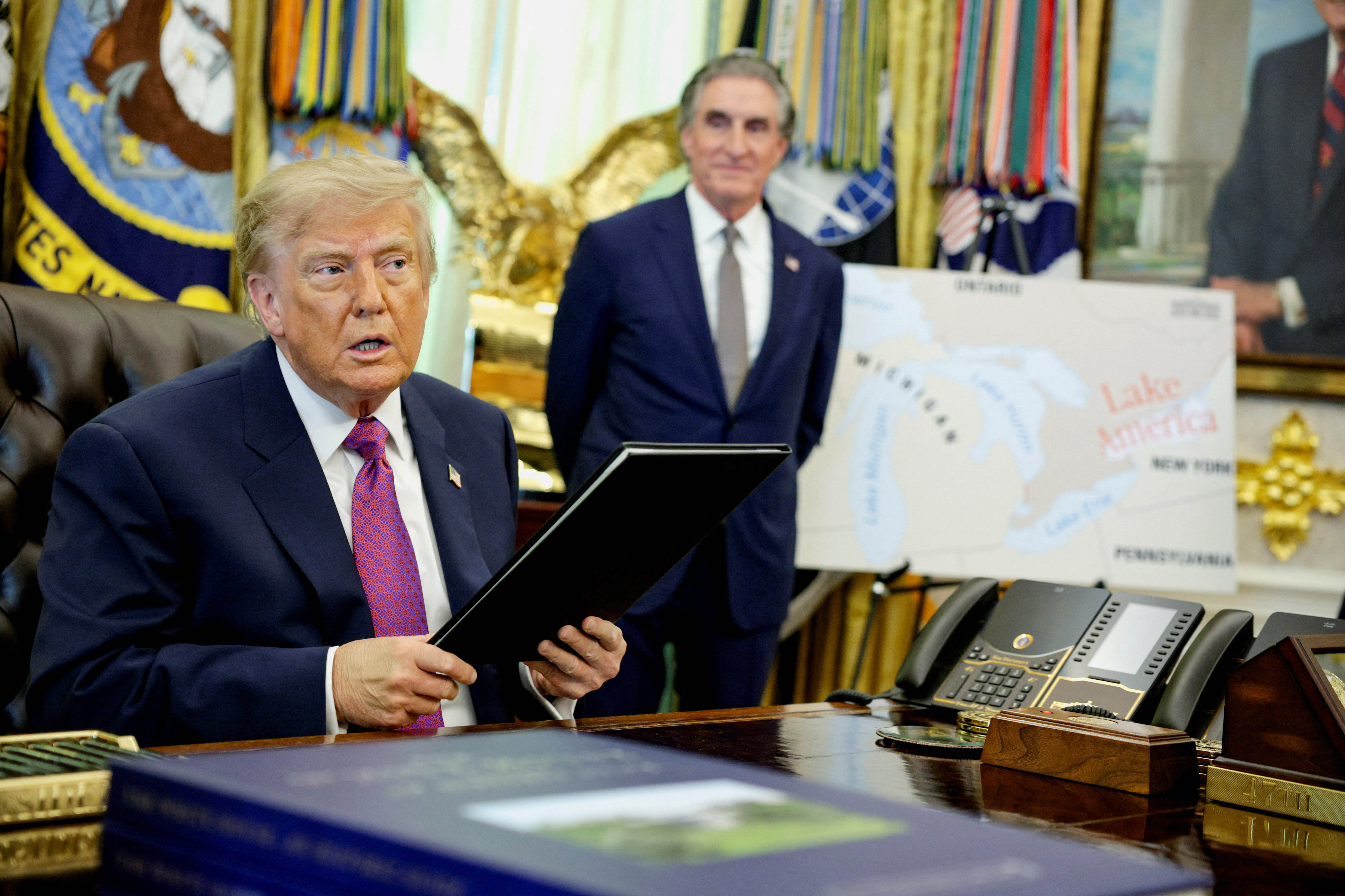 Donald Trump'tan Tartışma Yaratan Karar: Ontario Gölü'nün Adını Değiştirdi