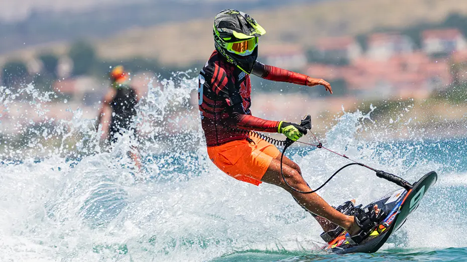 Dünya Motosurf Şampiyonası Çeşme'de Büyük Bir Heyecanla Başladı