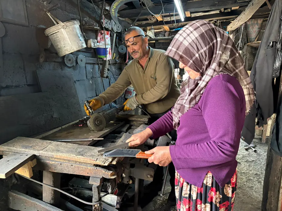 Eşine Çay Taşıyordu, Demirci Ustası Oldu: 42 Yıllık Destek Hikayesi