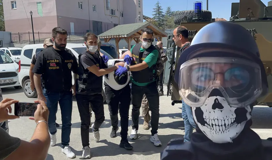 Eskişehir'de 5 Kişiyi Bıçaklayan Arda Küçükyetim Cezaevinde İntihar Etti