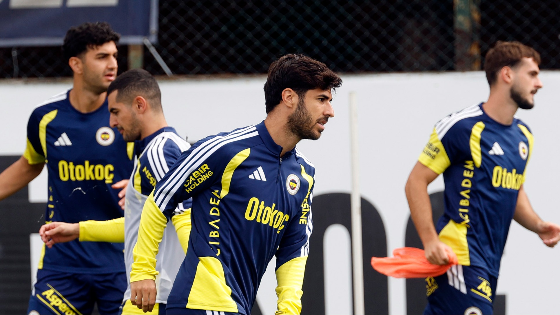 Fenerbahçe'de Eyüpspor Maçı İçin Kritik Hazırlıklar Sürüyor