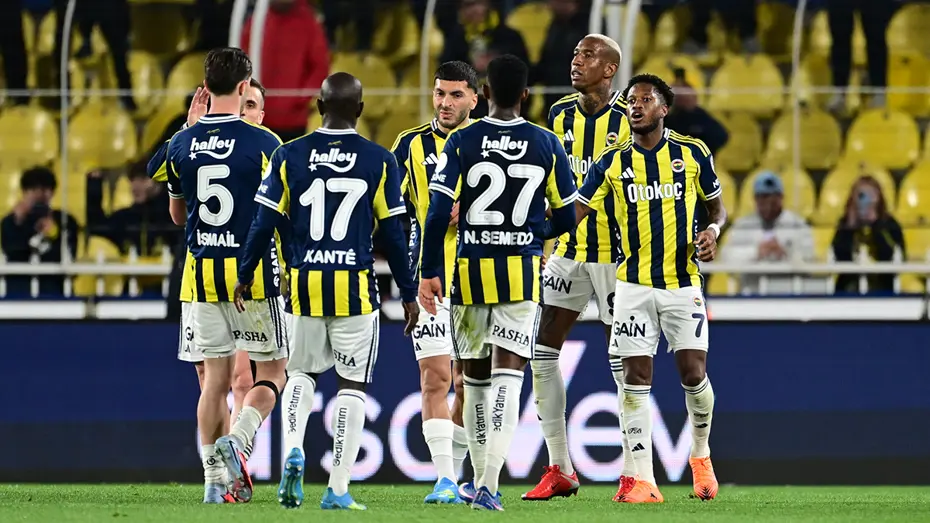 Fenerbahçe'de Galibiyetin Yankıları: Spor Yazarlarından Zeki Murat Göle ve Oyuncu Analizleri