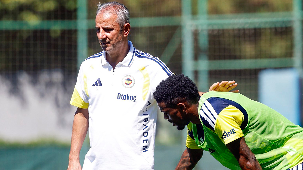 Fenerbahçe'de İsmail Kartal'dan Futbolcularla Kritik Toplantı: İstifa Kararının Perde Arkası