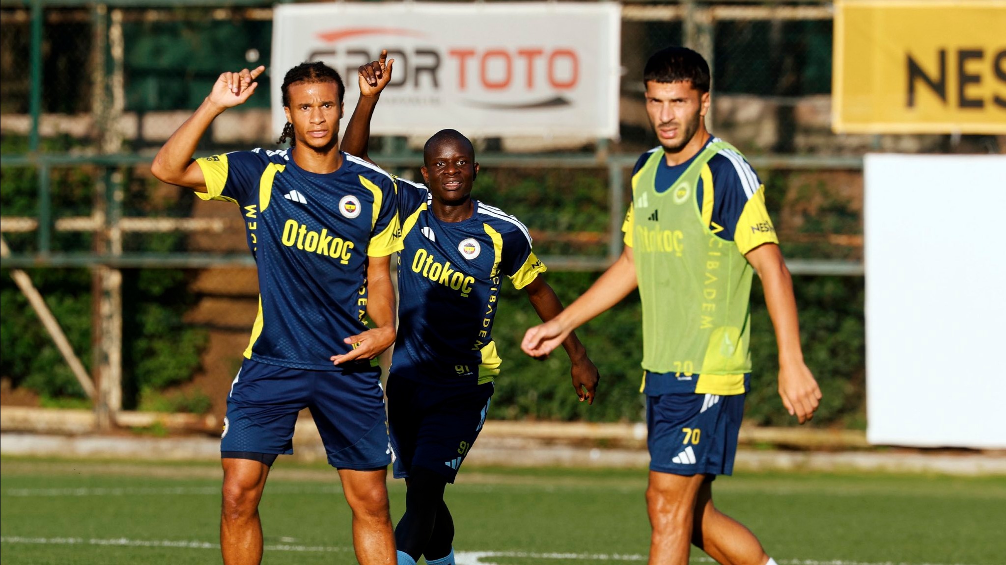 Fenerbahçe'den Beşiktaş Derbisi Mesaisi: Hazırlıklar Başladı