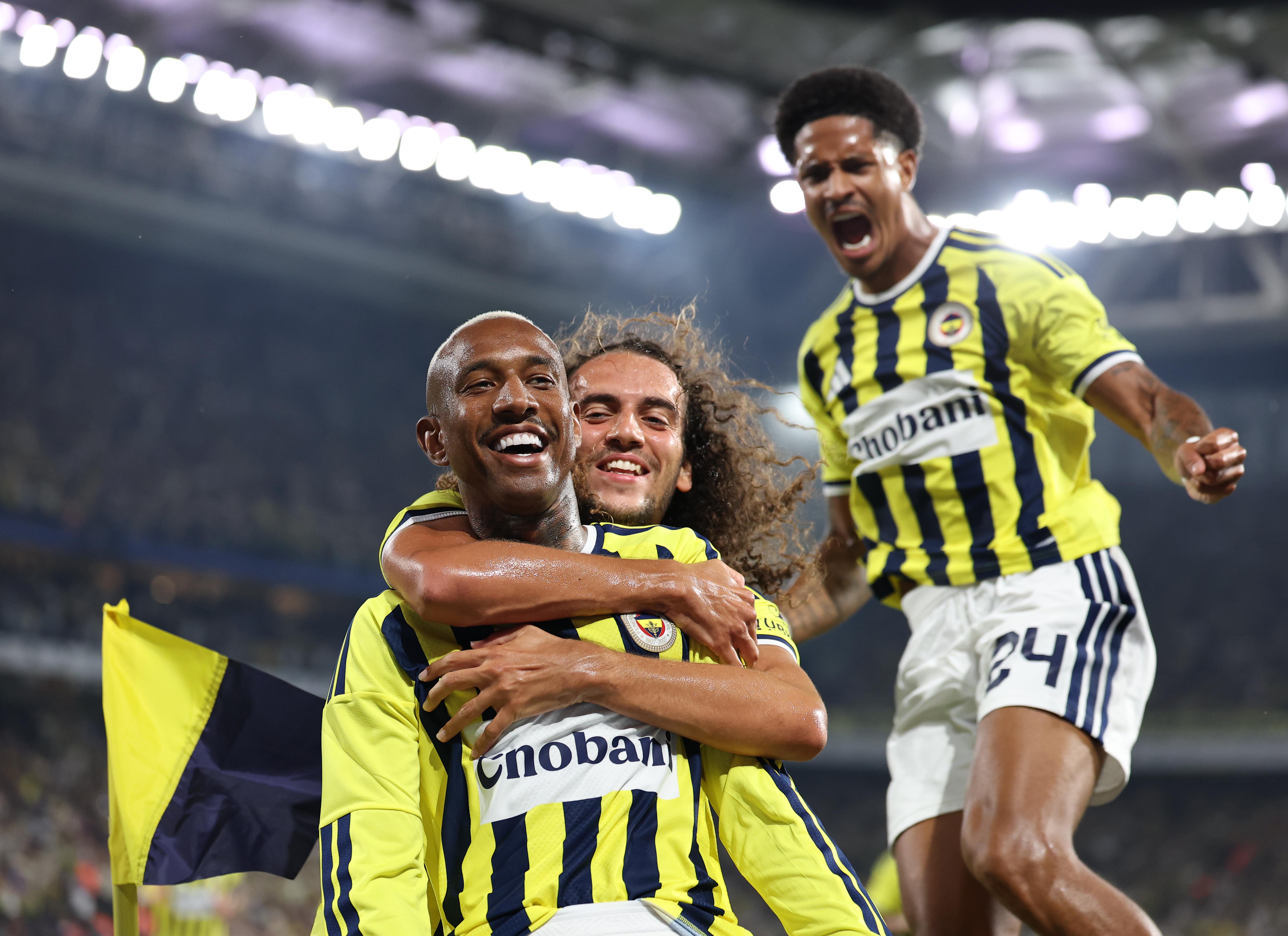 Fenerbahçe'den Flaş Ayrılık: Anderson Talisca ile Yollar Ayrıldı
