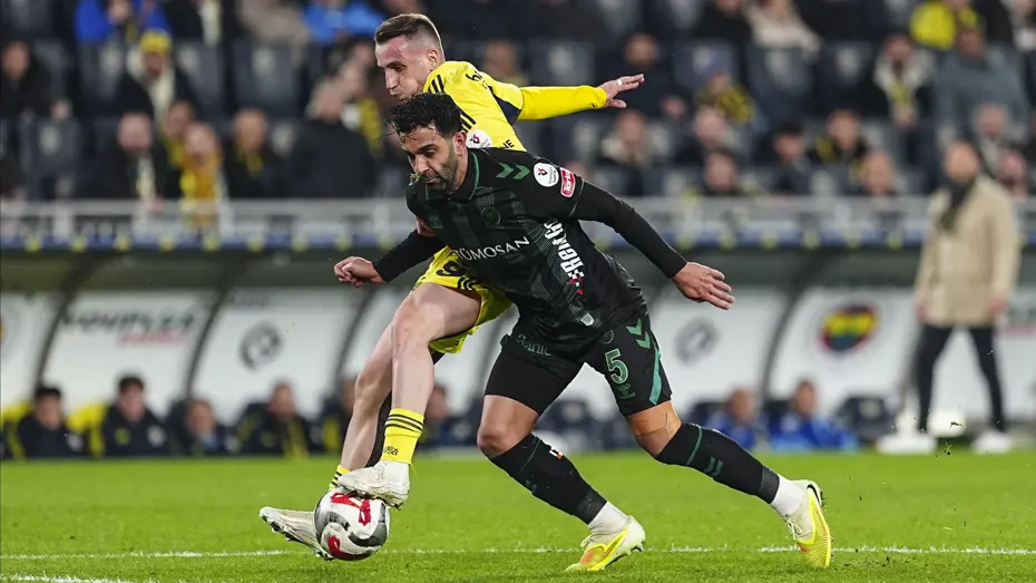 Fenerbahçe Konyaspor Deplasmanında: Hedef Şampiyonlar Ligi Bileti