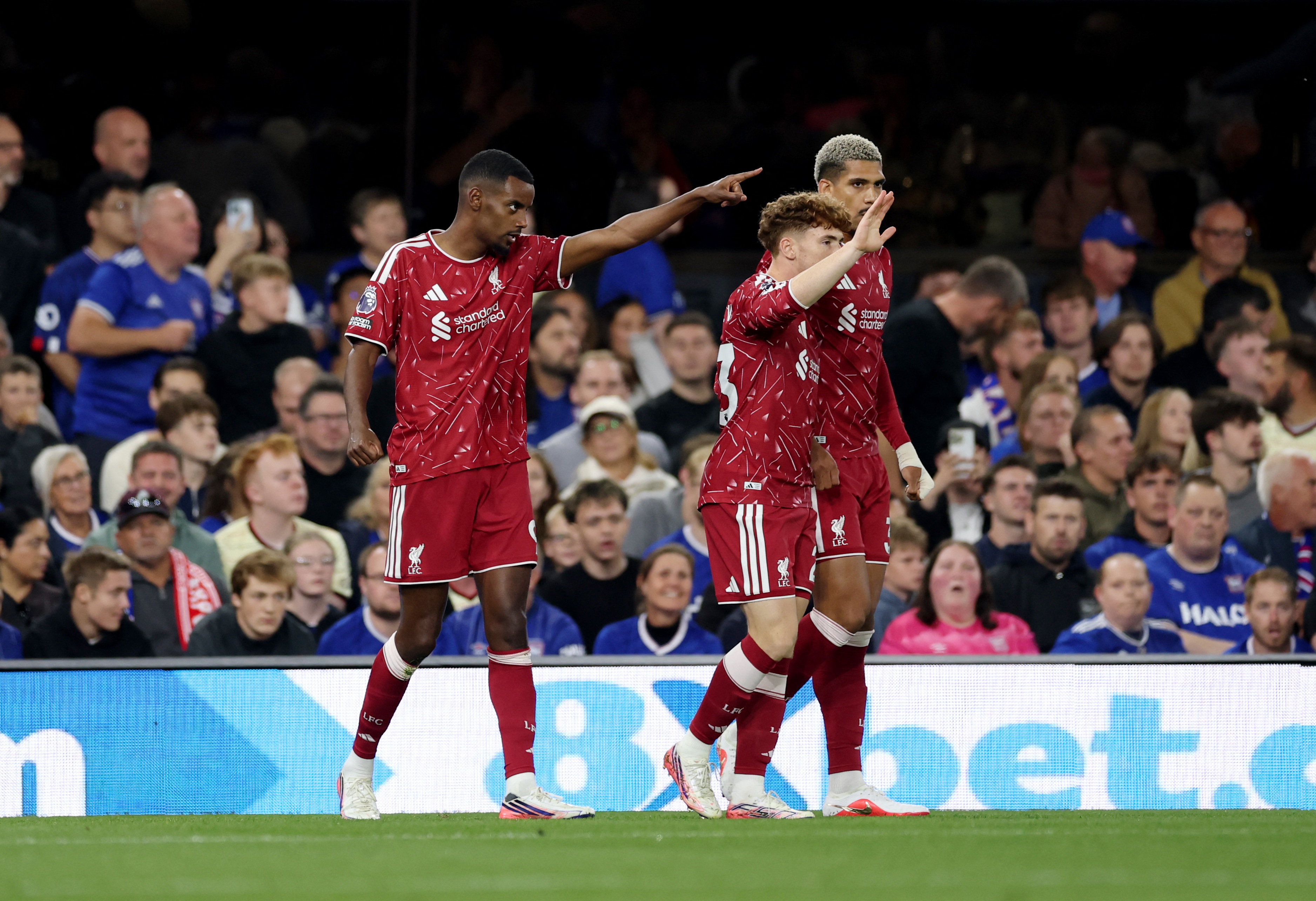 Fenerbahçe'nin Dev Rakibi Liverpool'dan İlk Galibiyet