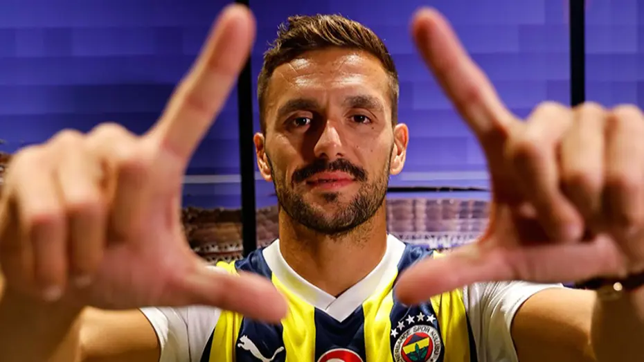 Fenerbahçe'nin Eski Yıldızı Dusan Tadic'in Yeni Takımı Resmen Açıklandı
