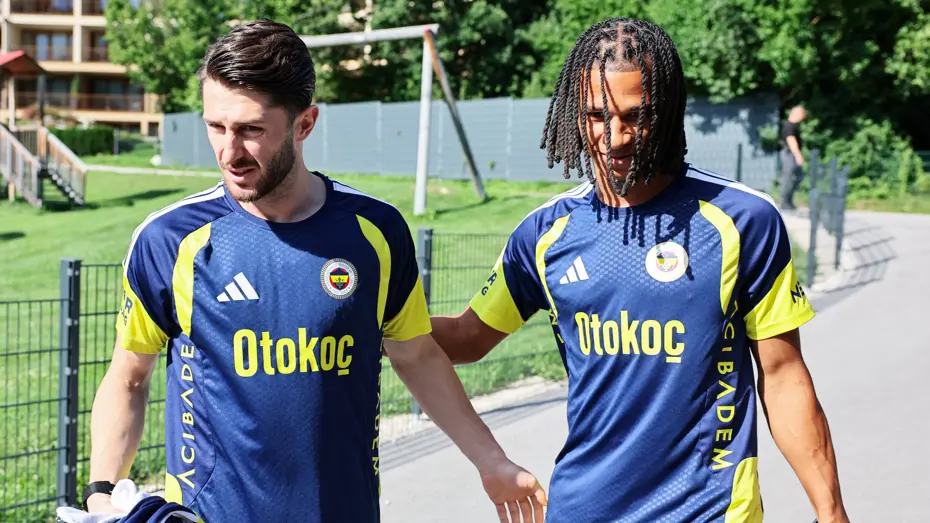 Fenerbahçe'nin Yeni Yıldızı Nathan Ake'den Transfer İtirafı: Ederson'un Sözleri Etkili Oldu