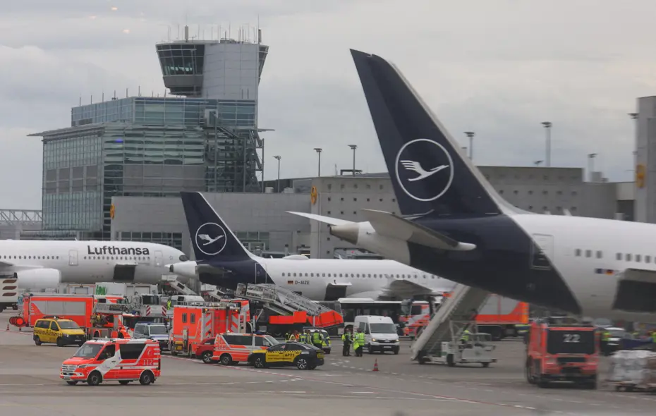 Frankfurt Havalimanı'nda Şoke Eden Kaza: Lufthansa Uçağının Önü Çöktü