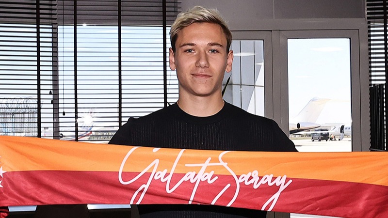 Galatasaray'dan Dev Transfer Hamlesi: Aleksey Batrakov'un Maliyeti Açıkladı