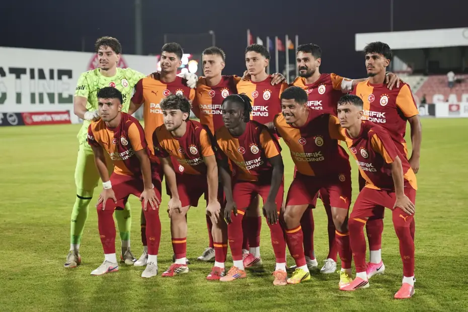 Galatasaray'dan Gözdağı: Hazırlık Maçında Gol Yağmuru ve Icardi Detayı