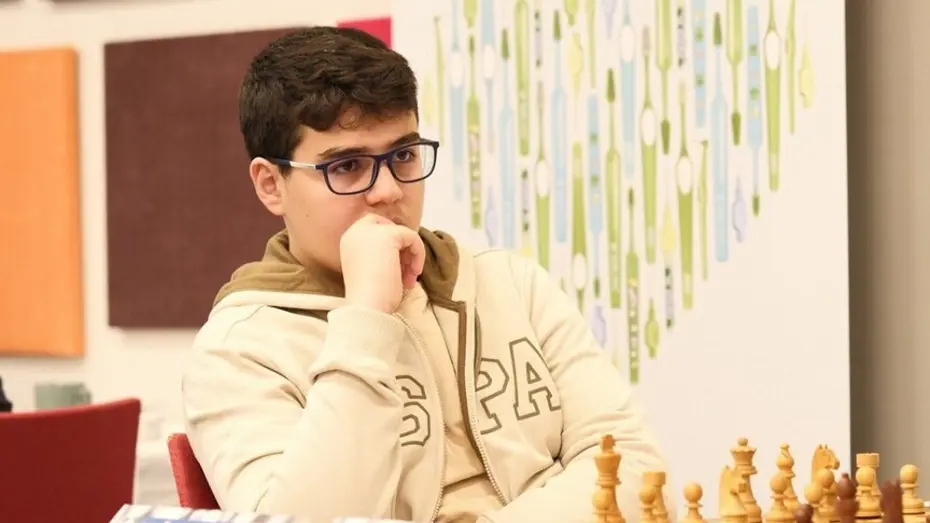 Genç Yetenek Yağız Kaan Erdoğmuş'un Büyük Sınavı: Magnus Carlsen Karşısında Turnuva Deneyimi