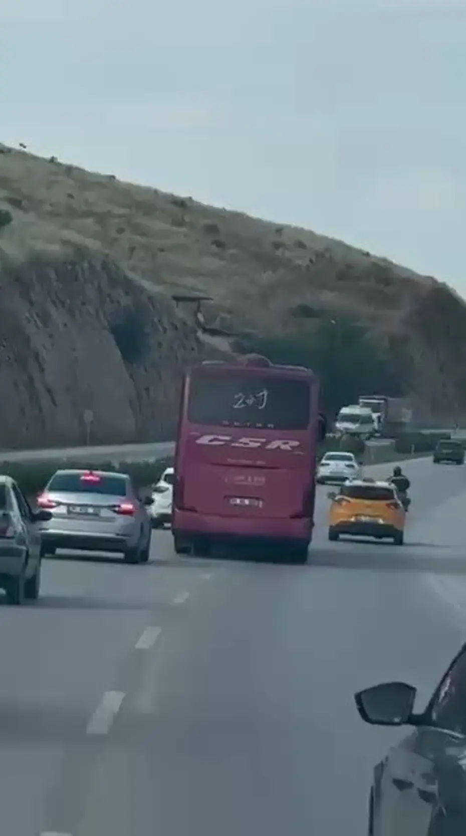 Hatay Trafiğinde Tehlikeli Yolculuk: Yolcu Otobüsünün Hız Denemesi Panik Yarattı