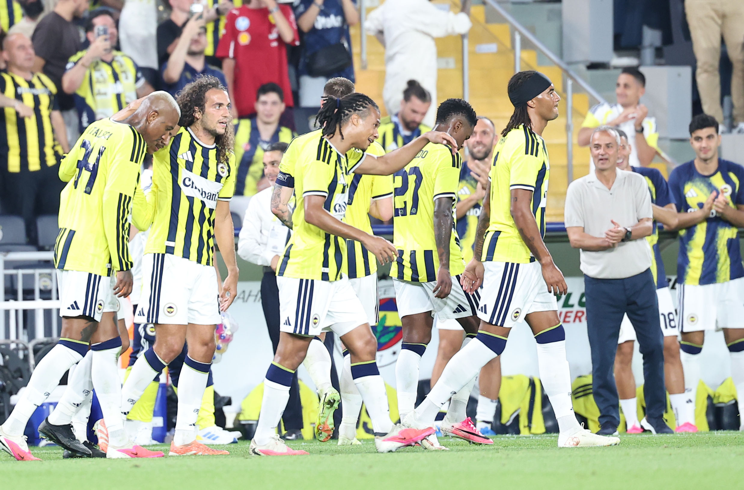 Hedefte Şampiyonlar Ligi Play-Off Turu Var: Sturm Graz - Fenerbahçe Maçı
