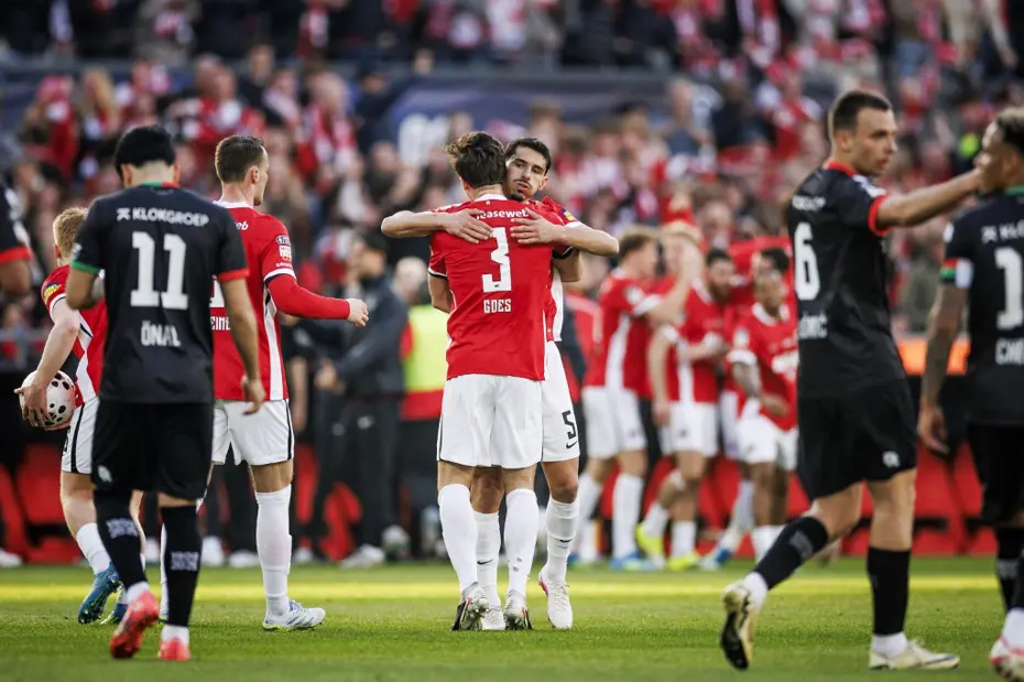 Hollanda Süper Kupası'nda Tarihi Zafer: AZ Alkmaar 17 Yıl Sonra Kupayı Kazandı