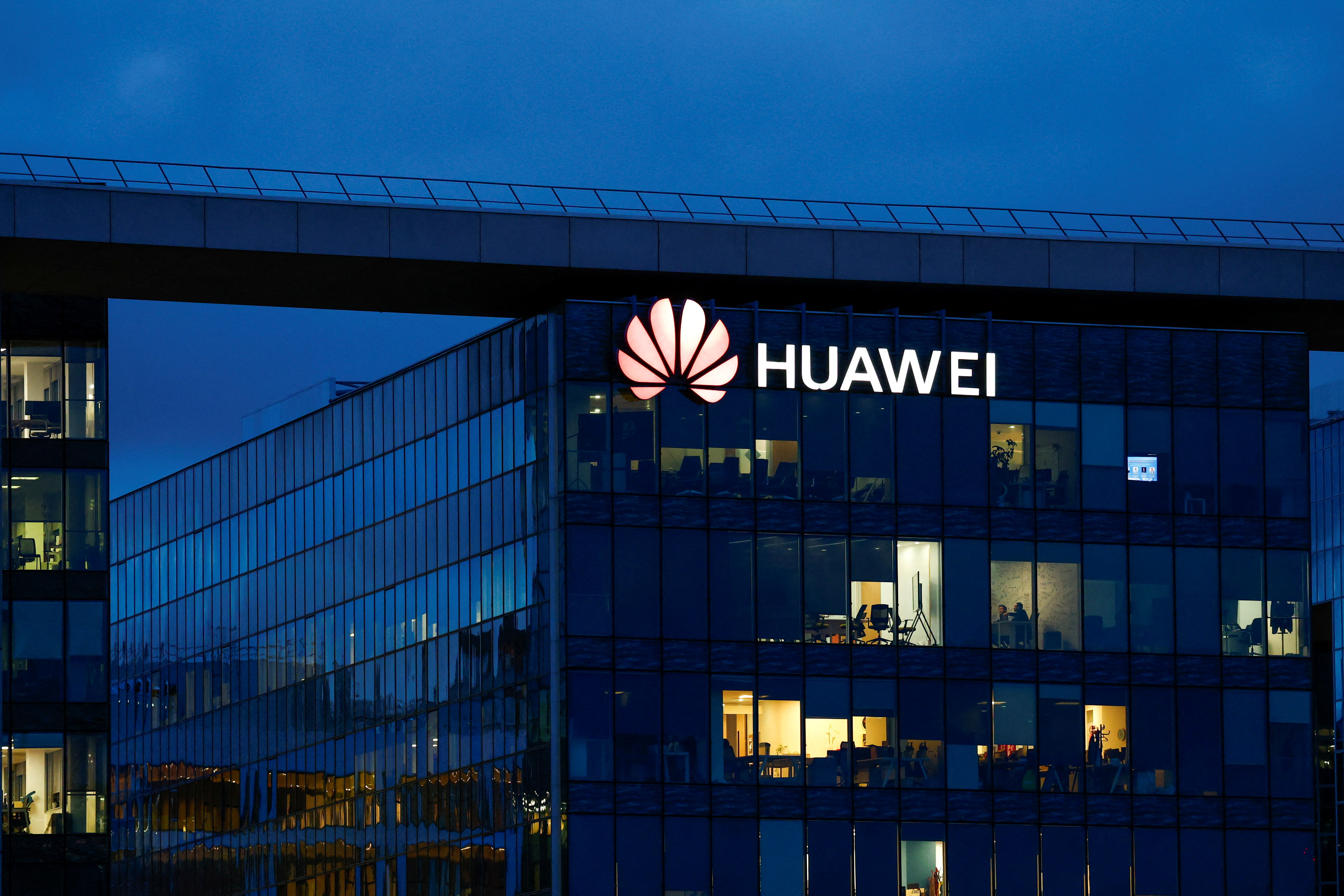 Huawei'den Yapay Zeka ve İlaç Sektörünü Birlestirme Stratejisi